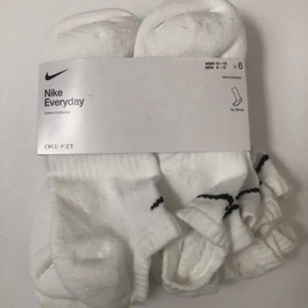 Nike Everyday Cushion No Show Socks Men’s Size 8-12/ Women’s size 10-13